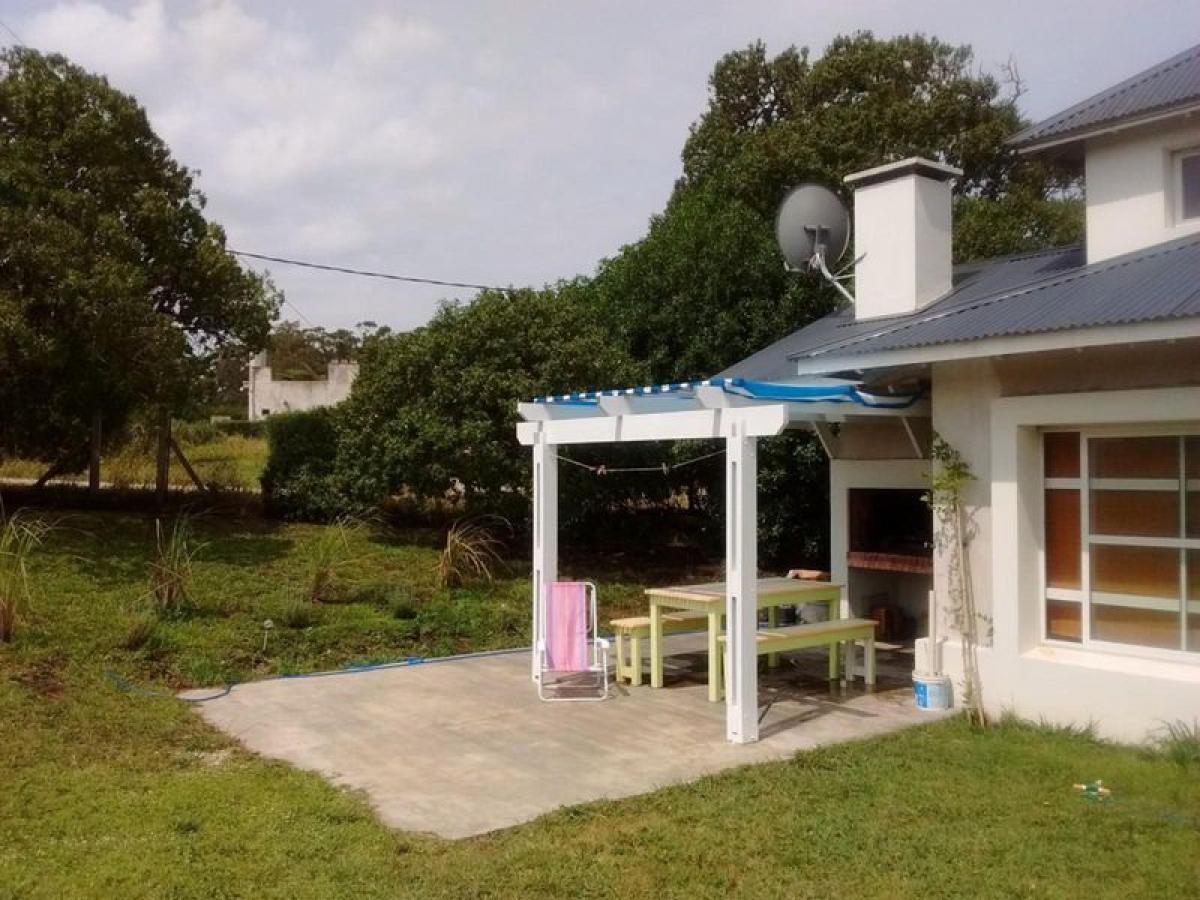 2 bedrooms House in Mar del Plata, Argentina No. 83137