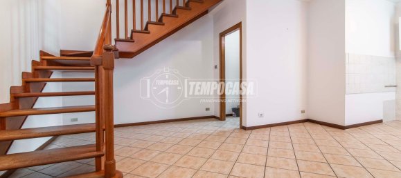 3-Zimmer Haus in Guanzate, Italy, Nr. 269378 6
