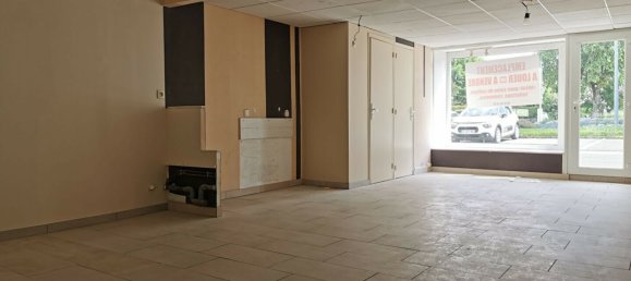 1 bedroom Building in Villaines-la-Juhel, France No. 357626 4