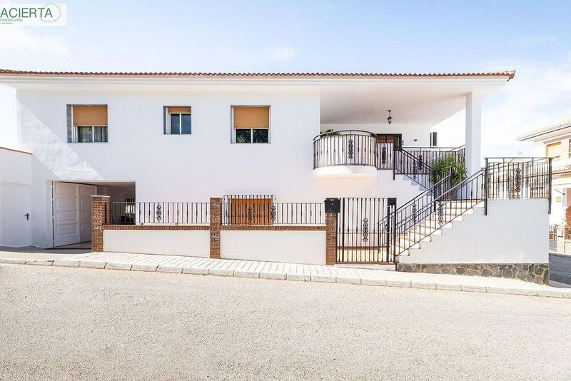 4 bedrooms Townhouse in Lachar, Spain No. 223494