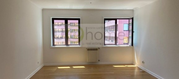 Apartamento de 2 dormitorios en Lisbon, Portugal No. 140218 2