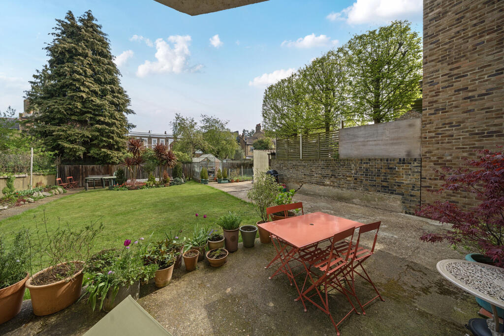 2 bedrooms Apartment in London, United Kingdom No. 7615