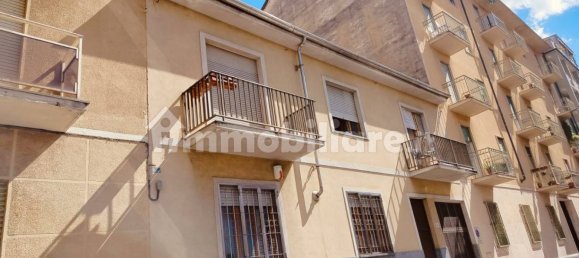 5 rooms Building in Turin, Italy No. 319102 4