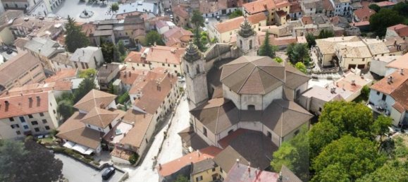 Casa de 5 habitaciónes en Castel di Sangro, Italy No. 34032 2