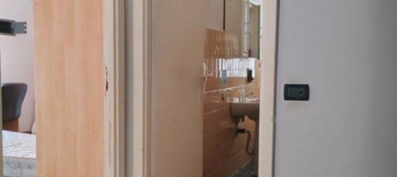 3 rooms Apartment in Genoa, Italy No. 36310 15