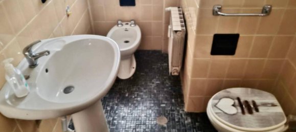 3 rooms Apartment in Genoa, Italy No. 36310 18