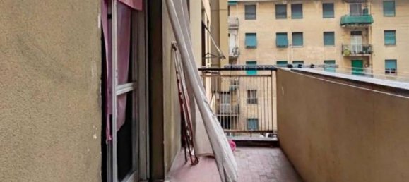 3 rooms Apartment in Genoa, Italy No. 36310 8
