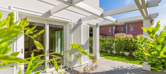 3 bedrooms Villa in Forte dei Marmi, Italy No. 69925 19