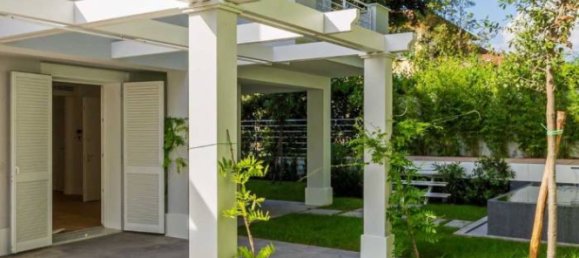 3 bedrooms Villa in Forte dei Marmi, Italy No. 69925 7