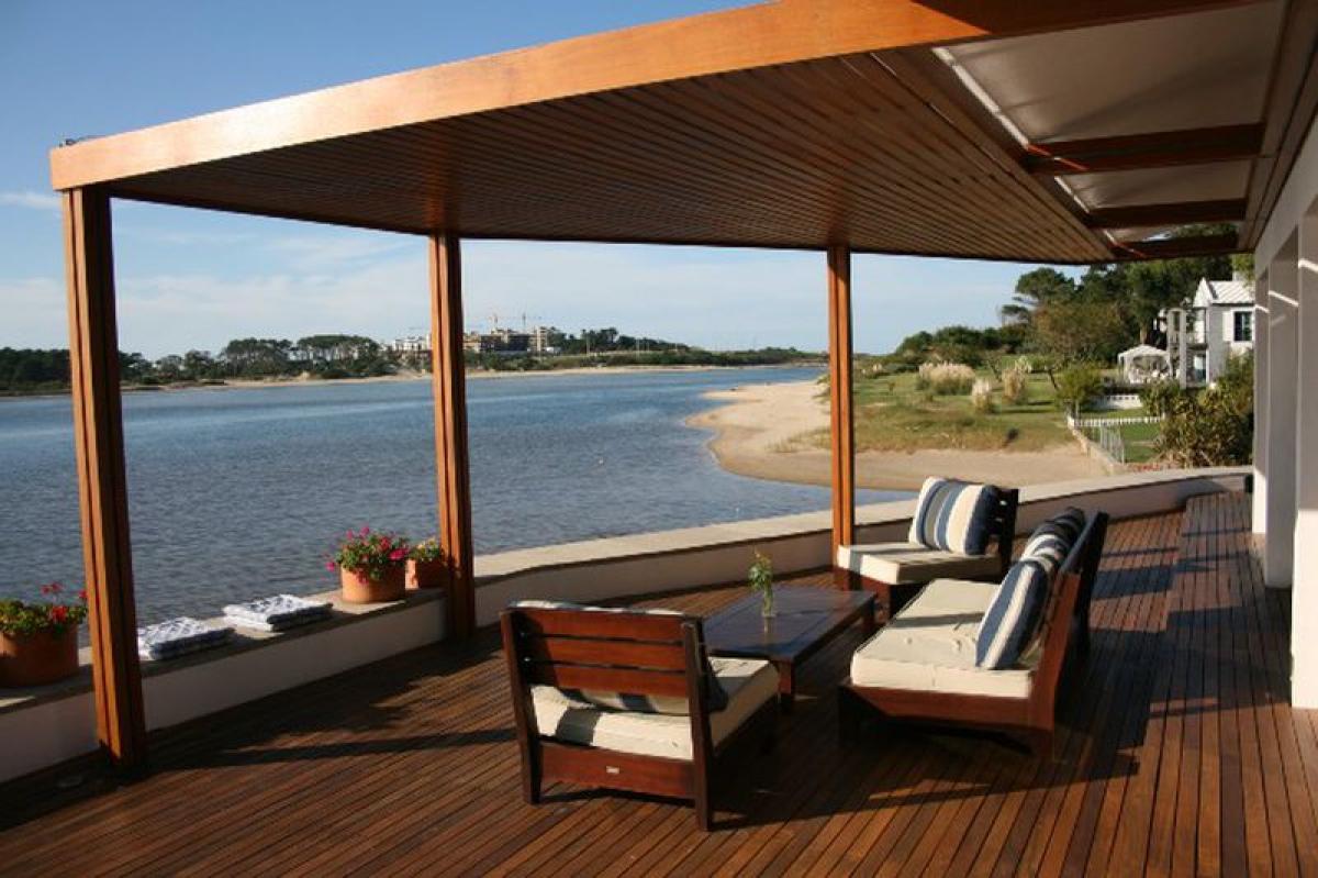 4 bedrooms House in Maldonado, Uruguay No. 10141