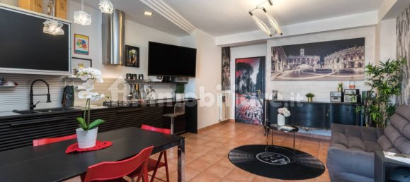2 bedrooms Apartment in Rome, Italy No. 350372 10