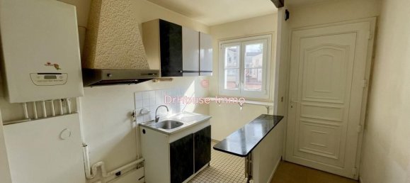 2 bedrooms House in Savigny-le-Temple, France No. 174063 5