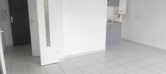1 bedroom Apartment in Reims, France No. 49112 9