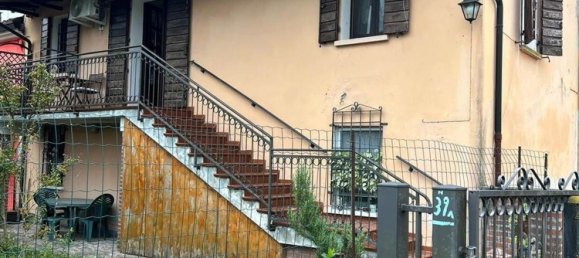 4 rooms House in Mantua, Italy No. 88559 2