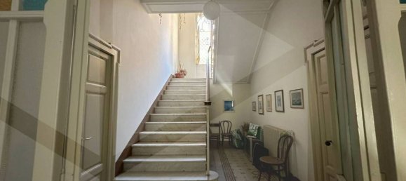 6-salle Appartement à Avezzano, Italy No. 29266 2