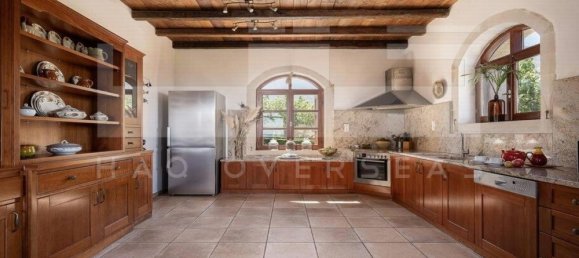 5 bedrooms Villa in Crete, Greece No. 8942 25