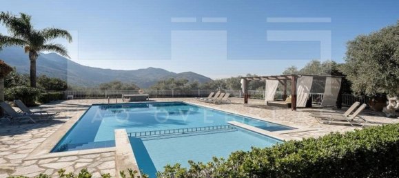 5 bedrooms Villa in Crete, Greece No. 8942 24