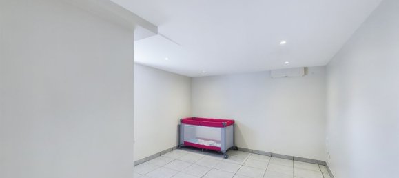 Casa de 4 dormitorios en Nevers, France No. 265079 24