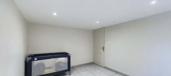 Casa de 4 dormitorios en Nevers, France No. 265079 3