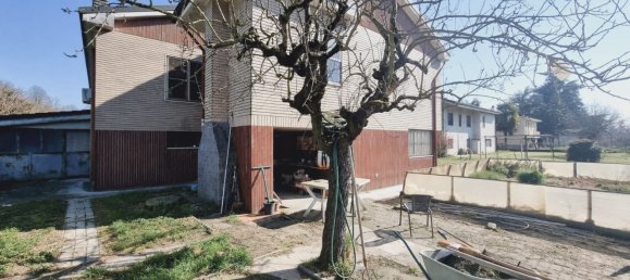 6 rooms House in Alessandria, Italy No. 66666 2