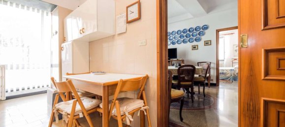 3 Schlafzimmer Wohnung in Genoa, Italy, Nr. 101637 19