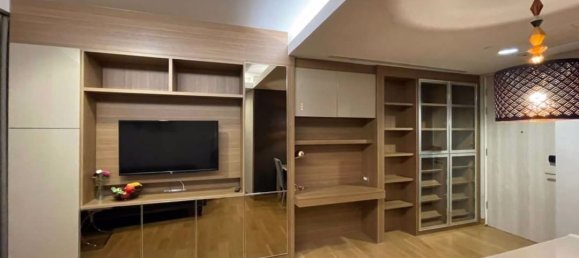 2 bedrooms Condo in The Lumpini 24 Bangkok, Thailand No. 30628 2