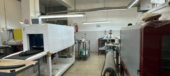 مستودع في Casavatore, Italy 350متر مربع رقم 258798 9