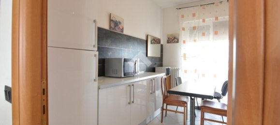 3-salle Appartement à Bernareggio, Italy No. 8307 5