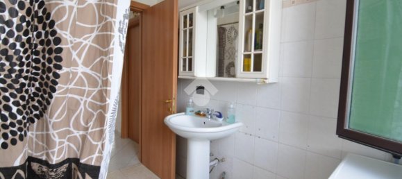 3-salle Appartement à Bernareggio, Italy No. 8307 14