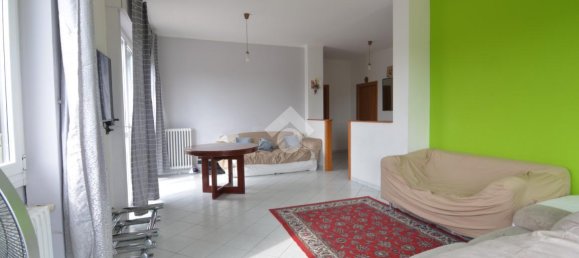 3-salle Appartement à Bernareggio, Italy No. 8307 8