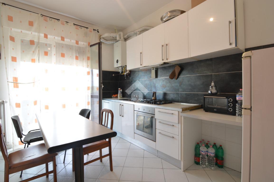 3-salle Appartement à Bernareggio, Italy No. 8307