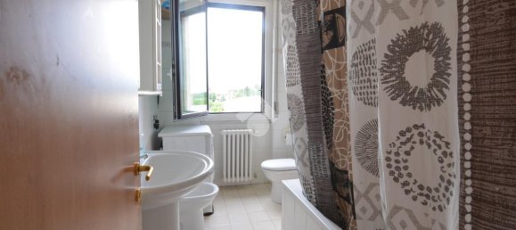 3-salle Appartement à Bernareggio, Italy No. 8307 13