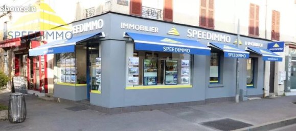 Квартира с 3 спальнями в Кретей, Франция № 282280 10