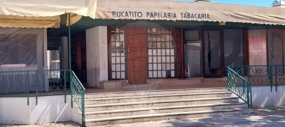 17m² Commercial property in Quarteira, Portugal No. 41351 3