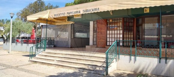 17m² Commercial property in Quarteira, Portugal No. 41351 4