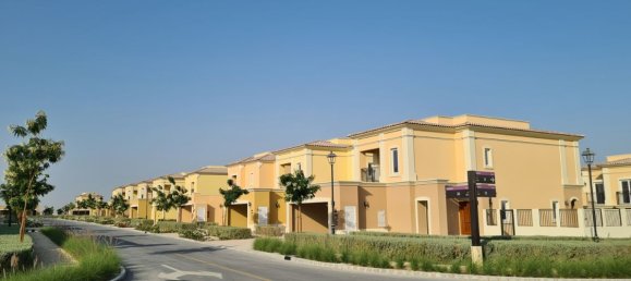 3 Schlafzimmer Villa in Dubai, UAE, Nr. 104094 2