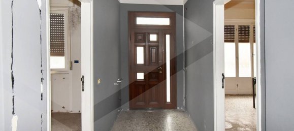 3-Zimmer Villa in Parabiago, Italy, Nr. 25041 9