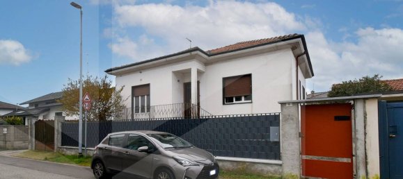 3-Zimmer Villa in Parabiago, Italy, Nr. 25041 5