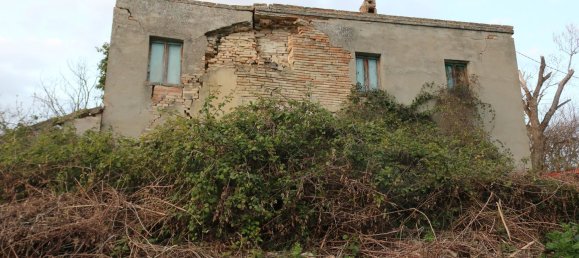 Дом с 6 комнатами в Понцано ди Фермо, Италия № 66098 38