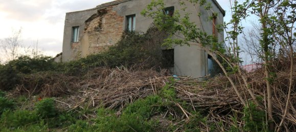 Дом с 6 комнатами в Понцано ди Фермо, Италия № 66098 41