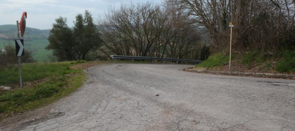 Дом с 6 комнатами в Понцано ди Фермо, Италия № 66098 12