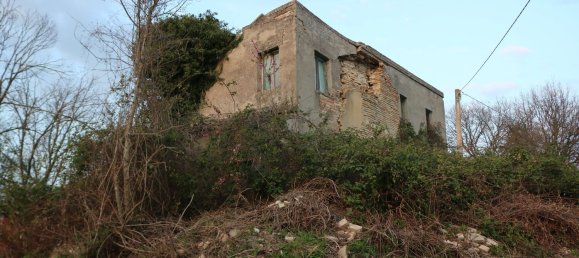 Дом с 6 комнатами в Понцано ди Фермо, Италия № 66098 25