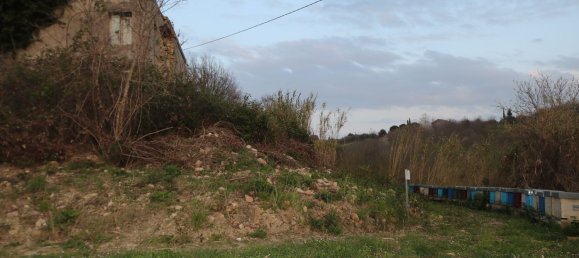 Дом с 6 комнатами в Понцано ди Фермо, Италия № 66098 50