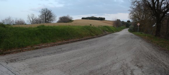 Дом с 6 комнатами в Понцано ди Фермо, Италия № 66098 11