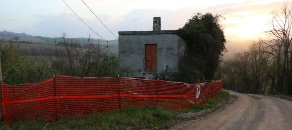 Дом с 6 комнатами в Понцано ди Фермо, Италия № 66098 35