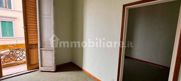 3 Schlafzimmer Wohnung in Florence, Italy, Nr. 158977 2
