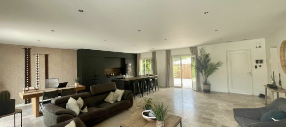 5 bedrooms House in Carignan-de-Bordeaux, France No. 361884 3