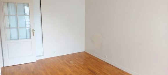 Studio in Levallois-Perret, France No. 315410 9