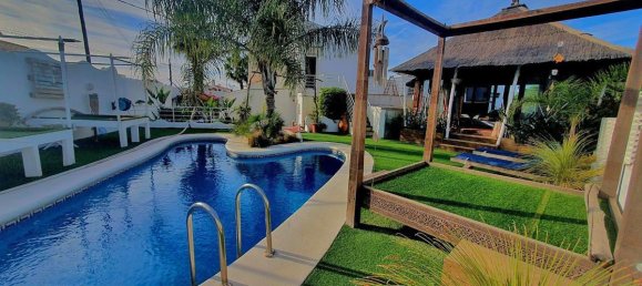 4 bedrooms Villa in Alicante, Spain No. 66934 3