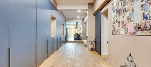 3 bedrooms Apartment in Les Lilas, France No. 181813 11